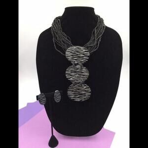 Stylish Black Beaded Necklace and Earring Set with Zebra Pattern Accents